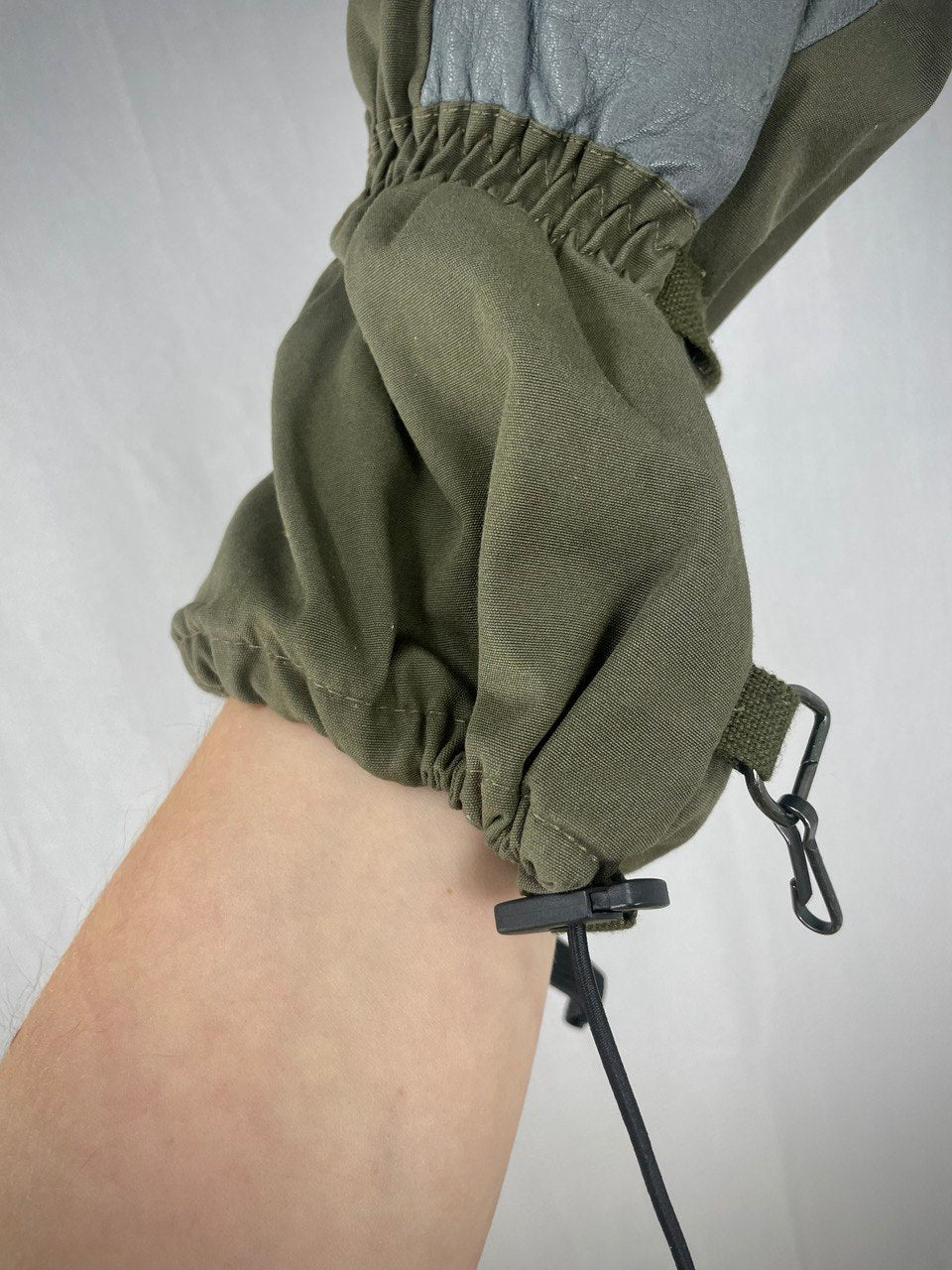 Itävallan armeijan Gore-Tex rukkaset, ylijäämä