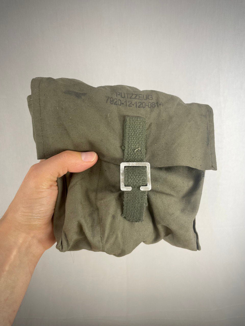 Bundeswehrin kenkäharjasetti taskulla, ylijäämä
