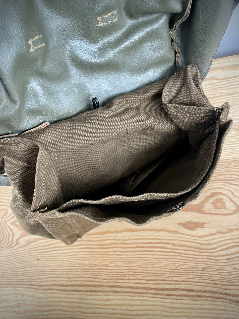 Sveitsin armeijan leipälaukku, kumitettu, ylijäämä