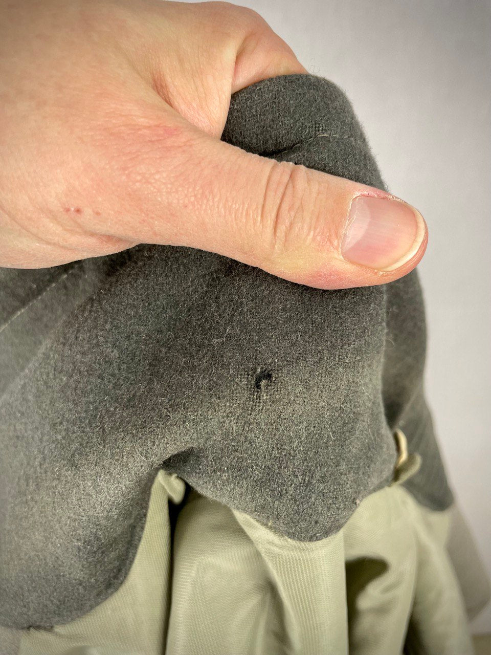 Itä-Saksan armeijan sarkamantteli, ylijäämä, koko M48-0 (hoikka Medium)