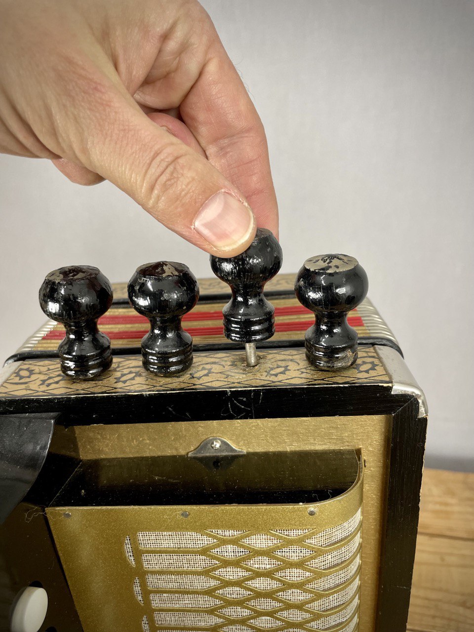 Hohner HA114C diatoninen yksirivinen haitari, C-vireinen, käytetty