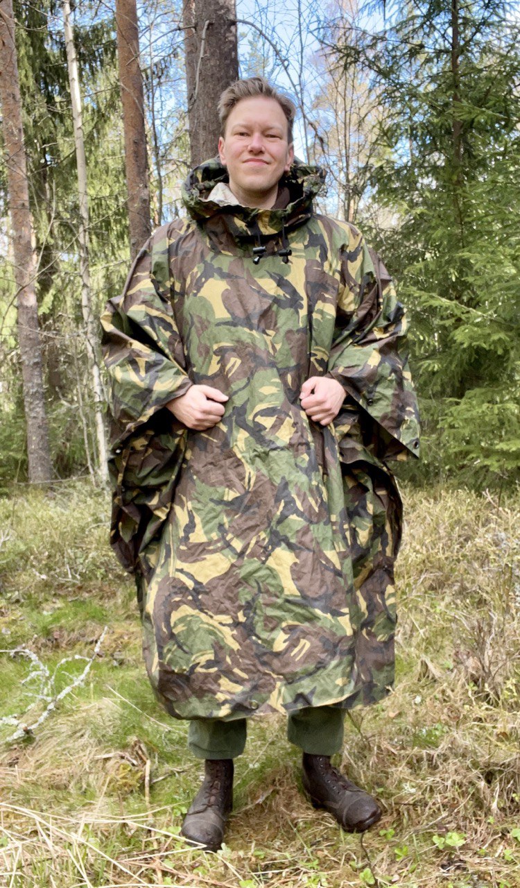 Hollannin armeijan sadeviitta/laavukangas, DPM-maastokuvioitu, ylijäämä