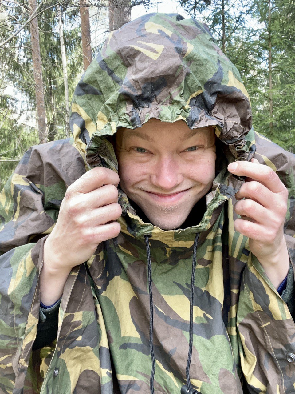 Hollannin armeijan sadeviitta/laavukangas, DPM-maastokuvioitu, ylijäämä