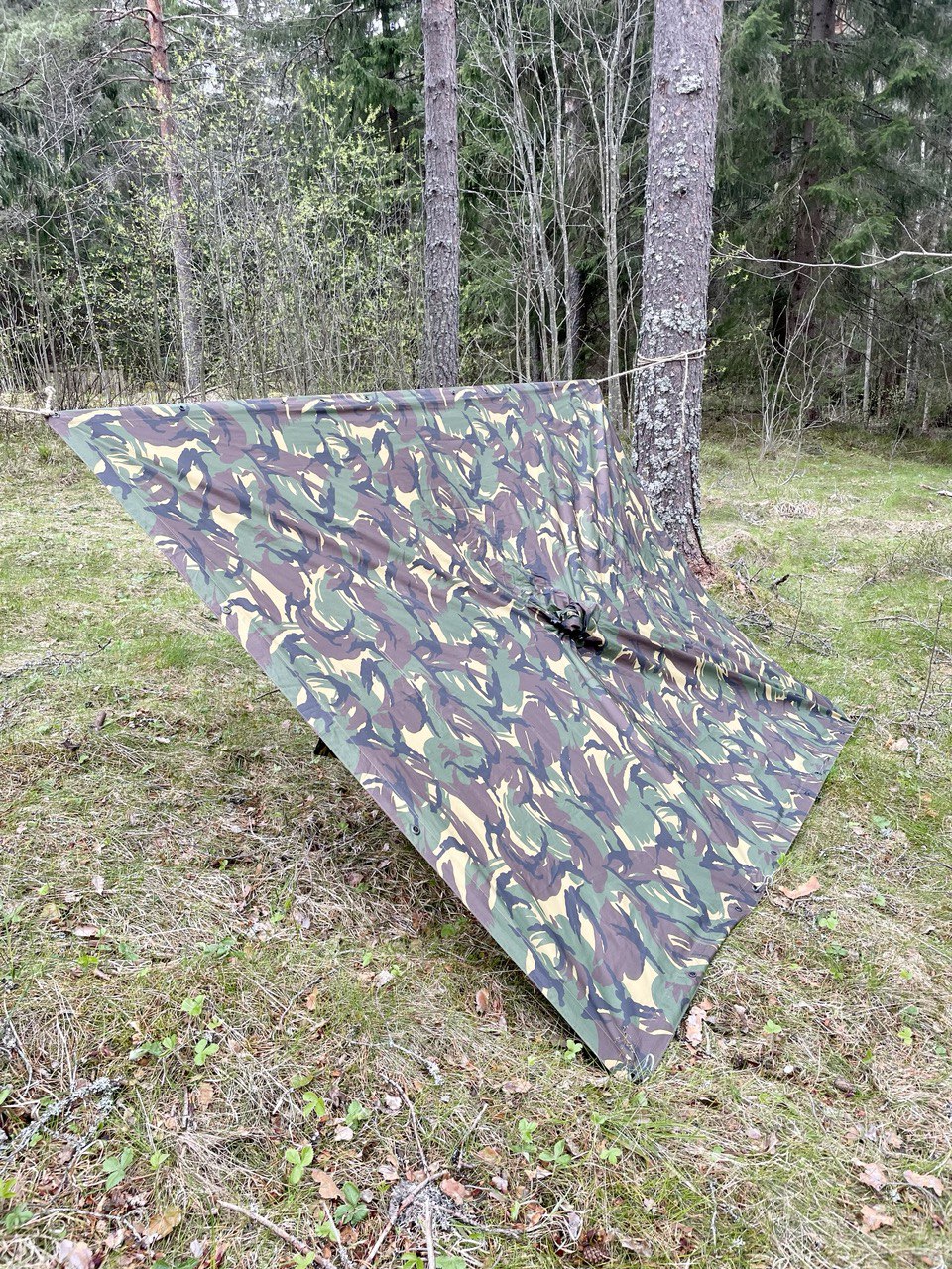 Hollannin armeijan sadeviitta/laavukangas, DPM-maastokuvioitu, ylijäämä