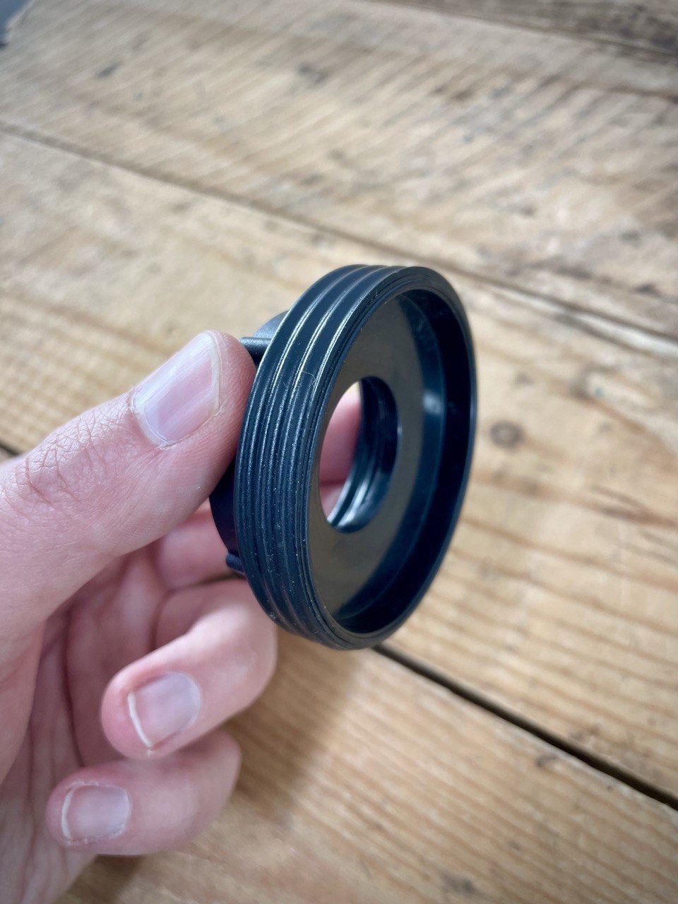 Brittiarmeijan kaasunaamarin suodatinadapteri, 40 / 60 mm, ylijäämä
