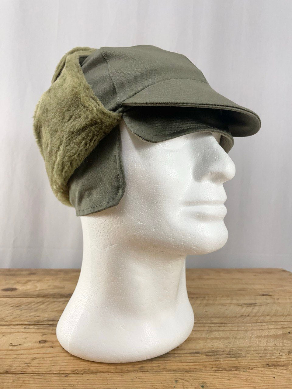 Bundeswehrin talvihattu, vihreä, ylijäämä