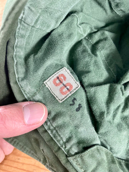Ruotsin armeijan M59 kenttälakki, ylijäämä