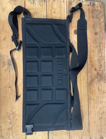 Blackhawk 6-taskuinen chest rig, musta, käytetty