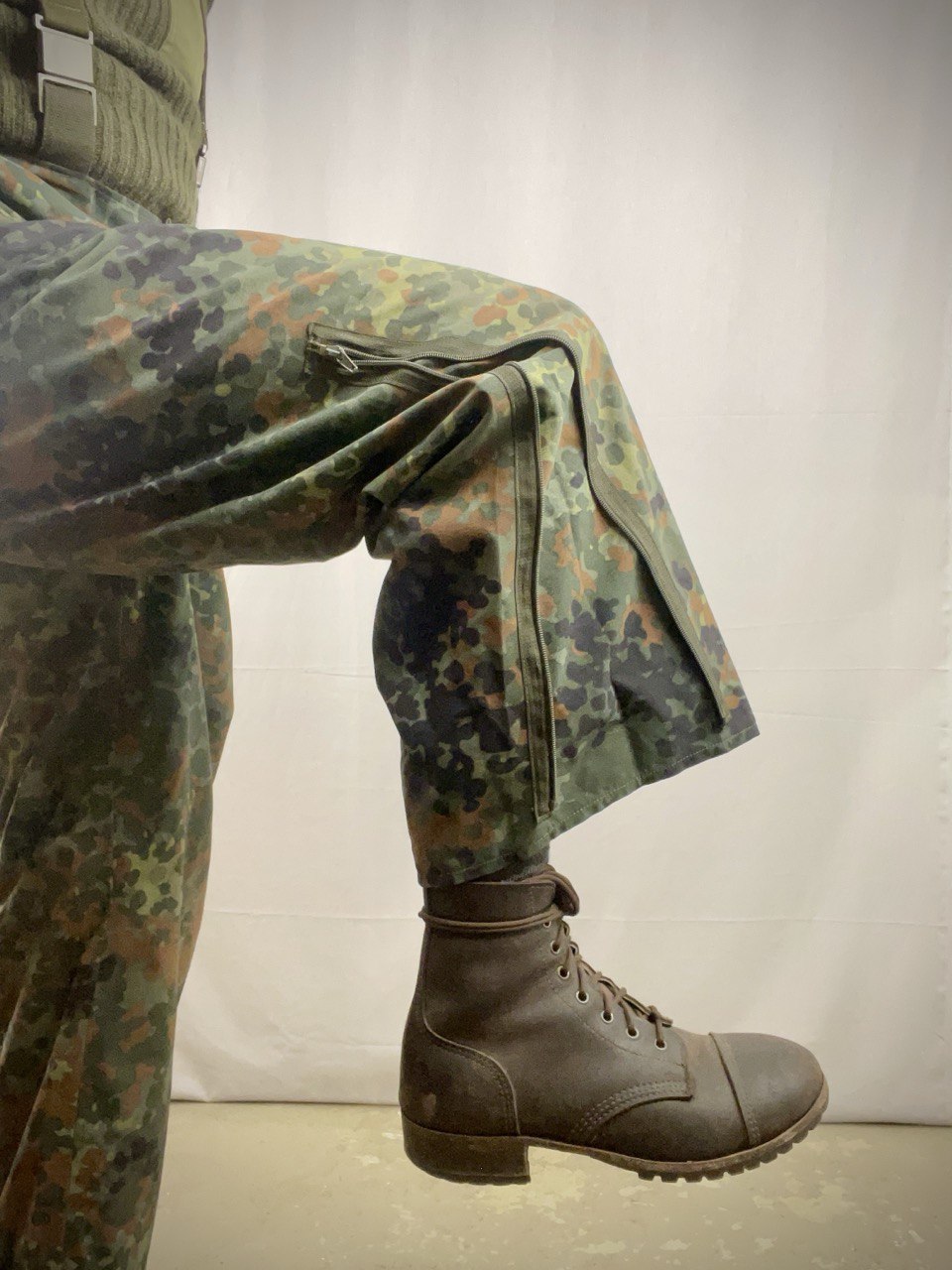 Bundeswehrin Gore-Tex kalvohousut, Flecktarn, ylijäämä