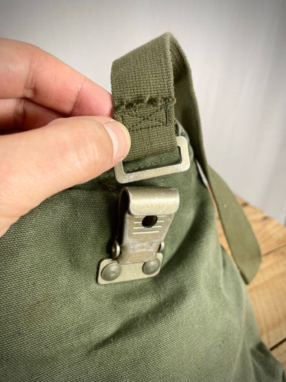 Ruotsin armeijan M59 kaasunaamarilaukku, ylijäämä