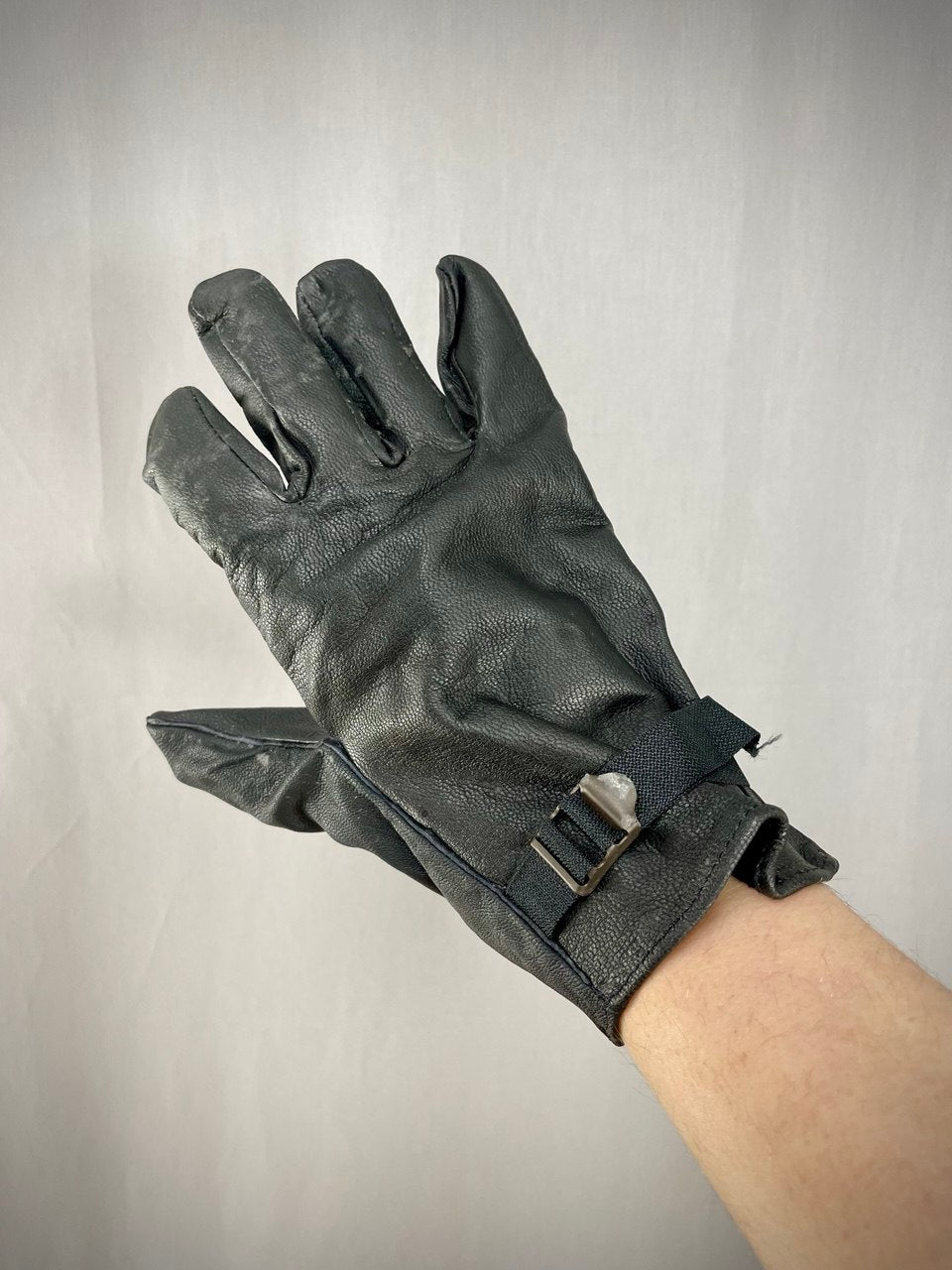 Belgian armeijan nahkahanskat, mustat, ylijäämä