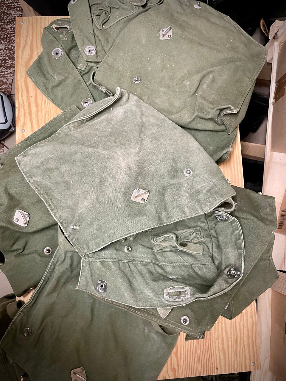 Ruotsin armeijan M59 kaasunaamarilaukku, ylijäämä