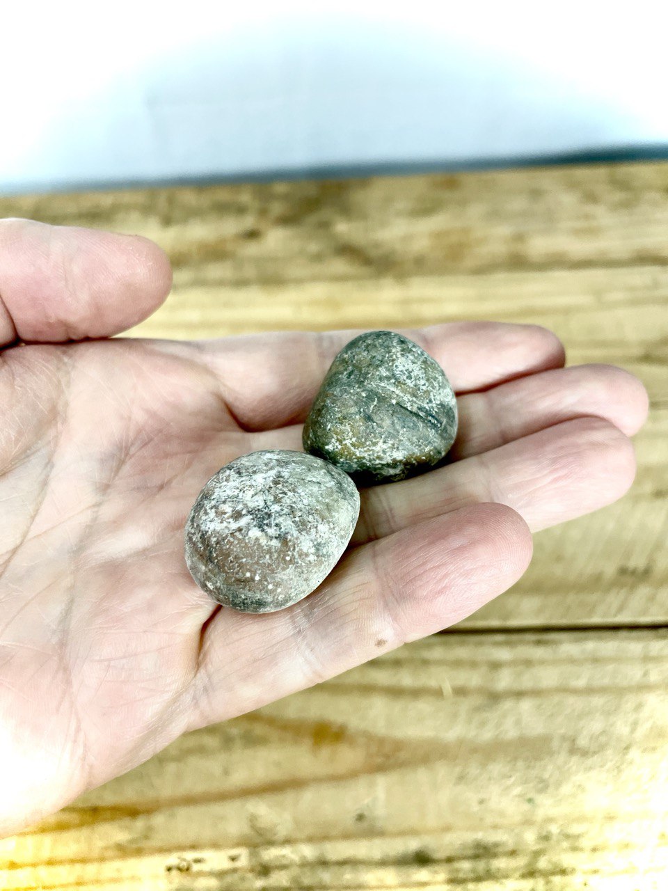 Maagiset serbialaiset kivet, 2 kpl, ylijäämä
