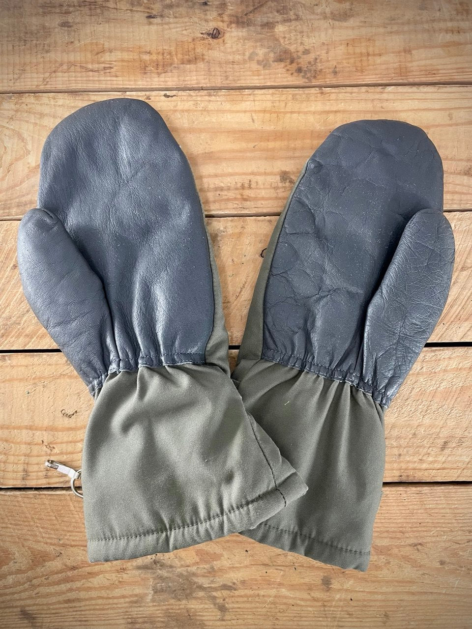 Bundeswehrin Gore-Tex topparukkaset, vihreät, ylijäämä