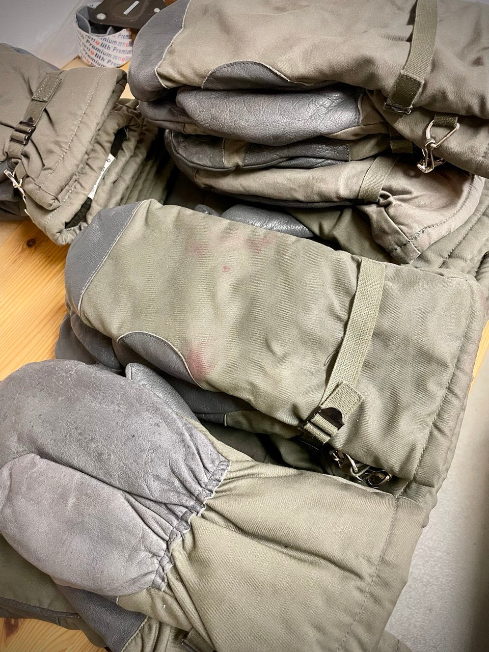 Bundeswehrin Gore-Tex topparukkaset, vihreät, ylijäämä