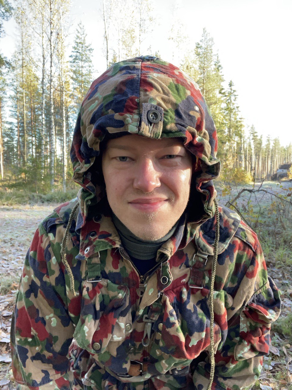 Sveitsin armeijan M70 kenttätakki päivärepulla, Alpenflage, ylijäämä