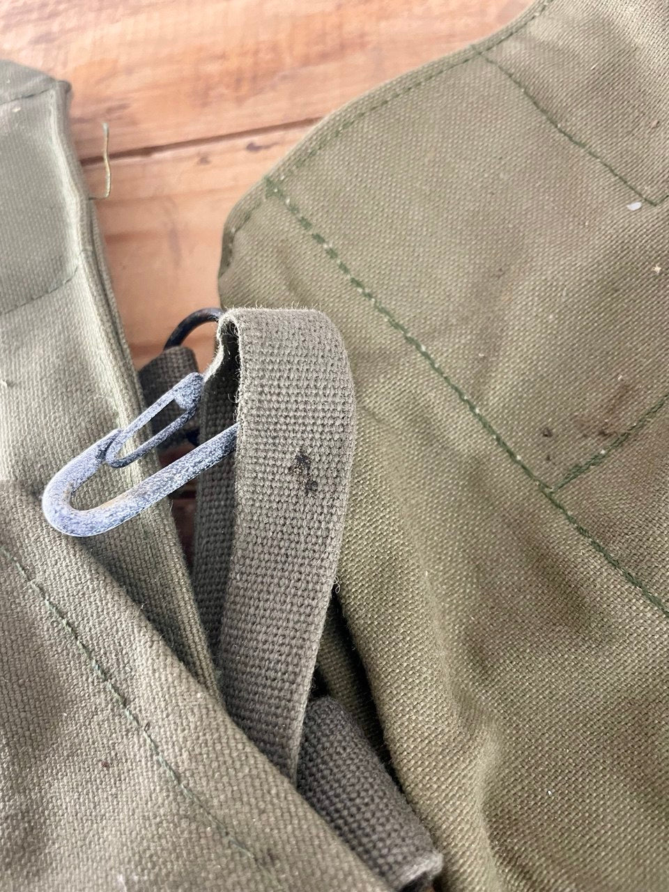 Suomen armeijan M61 kaasunaamarilaukku, ylijäämä