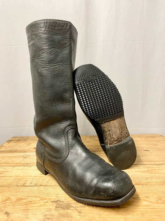 Itä-Saksan armeijan nahkasaappaat, uusilla puolipohjilla, ylijäämä