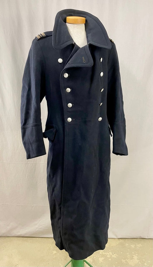 Saakelin komia suomalainen tummansininen mantteli, koko 50, ylijäämä