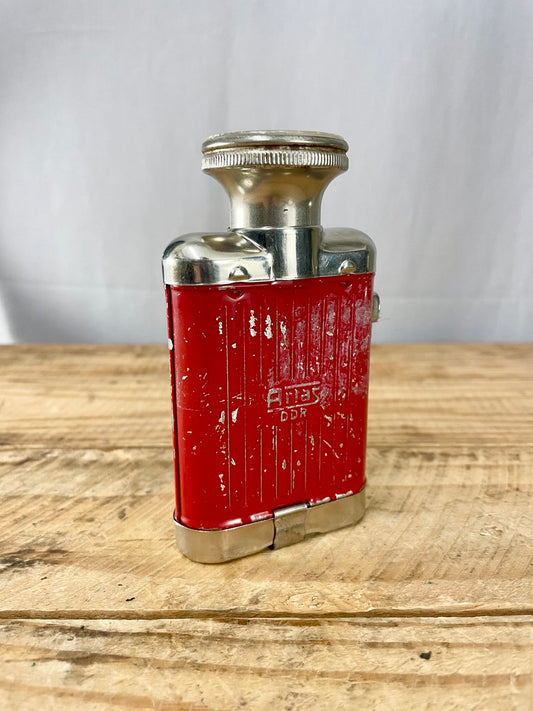 "Artas" taskulamppu Itä-Saksan kuolinpesästä, käytetty