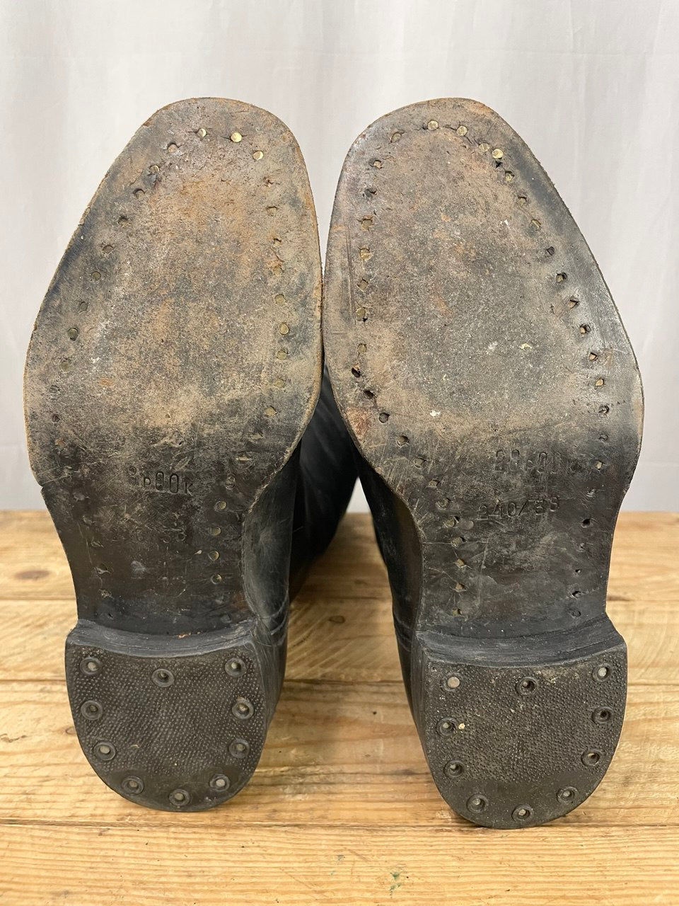 Neuvostoarmeijan paraatisaappaat, koko 38, käytetyt