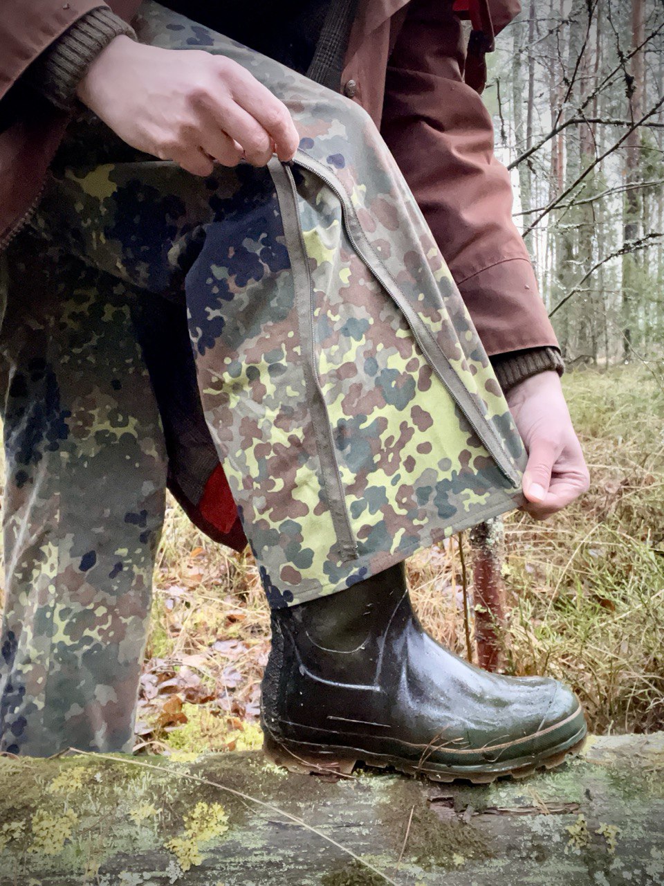 Bundeswehrin Gore-Tex kalvohousut, Flecktarn, ylijäämä