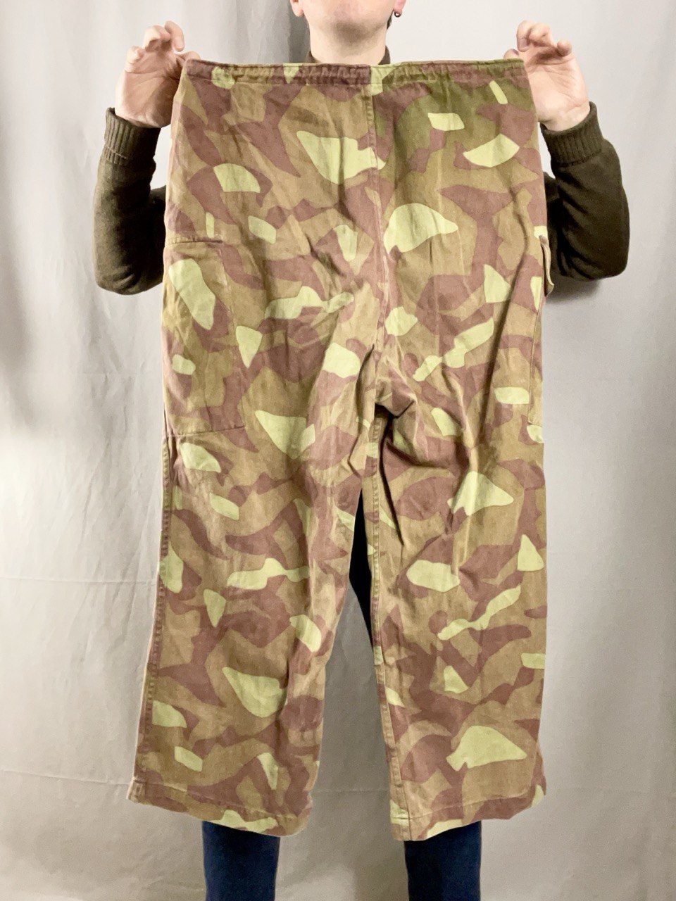 Suomen armeijan M62 maastohousut, paksumpi kangas, vuodelta 1991!
