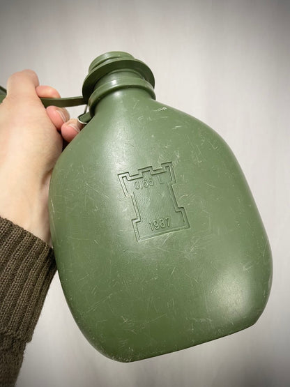 Suomen armeijan muovinen kenttäpullo, 0,65 l, ylijäämä