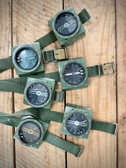 Suomen armeijan M89/60 marssikompassi, ylijäämä