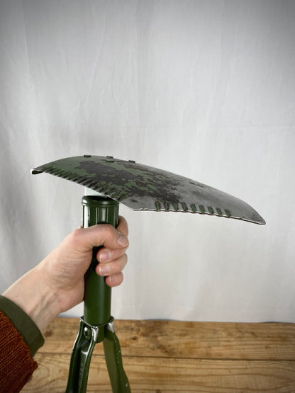 Hollannin armeijan kolmitaitteinen kenttälapio taskulla, ylijäämä