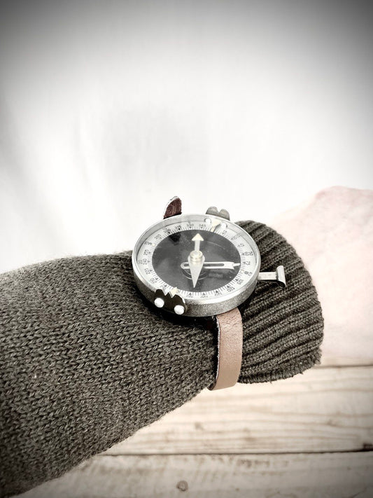 Tsekkiarmeijan rannekompassi, hieno vintage-malli, ylijäämä