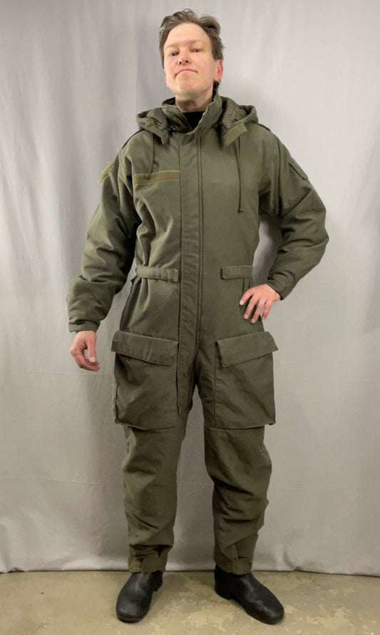 Itävallan armeijan KAZ75 vuoritettu panssarihaalari hupulla, ylijäämä