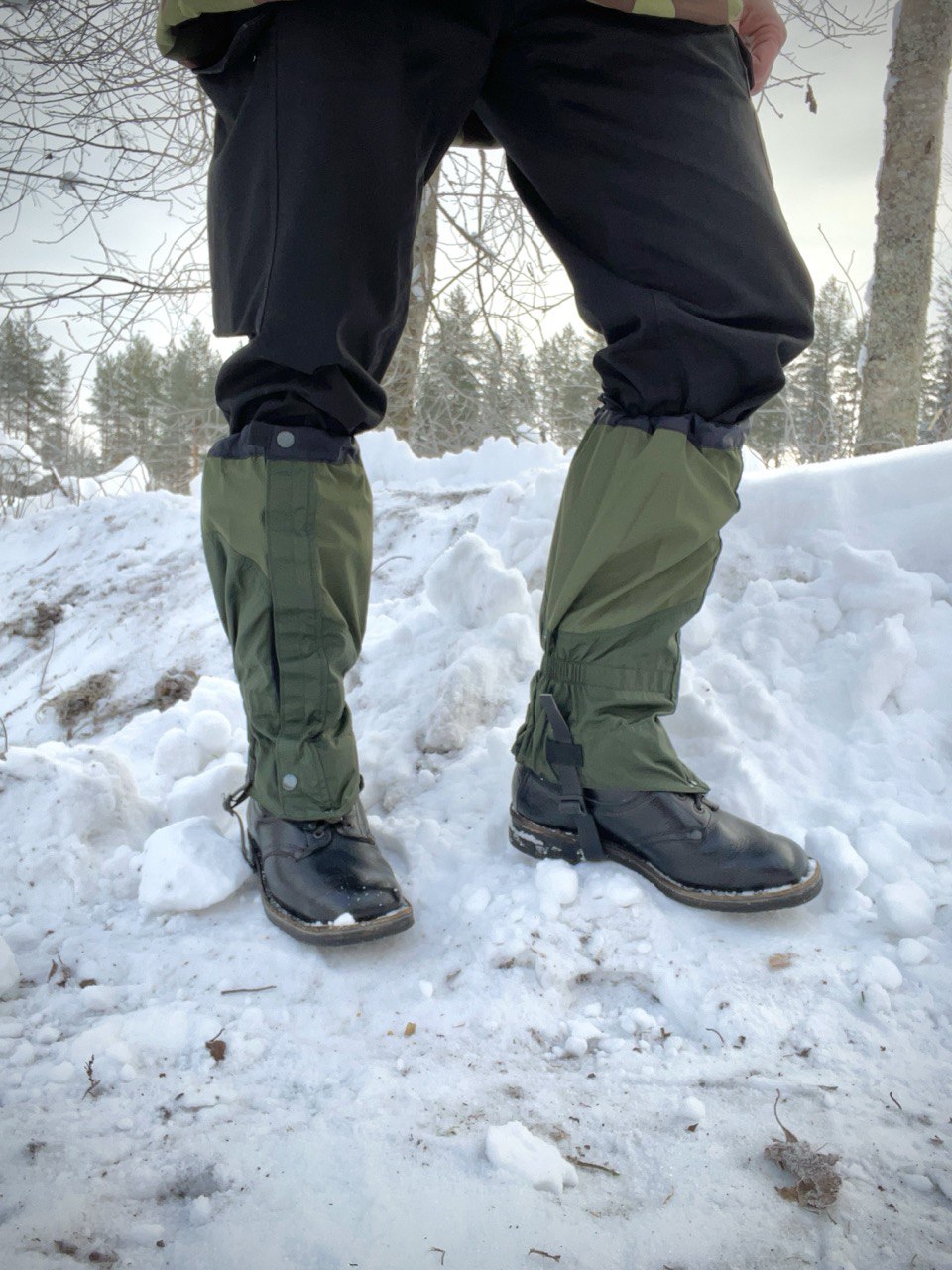 Hollannin armeijan säärystimet, vihreät, huippumodernit, ylijäämä