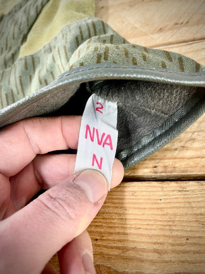 Itä-Saksan armeijan puuhakäsineet, ikävät, ylijäämä