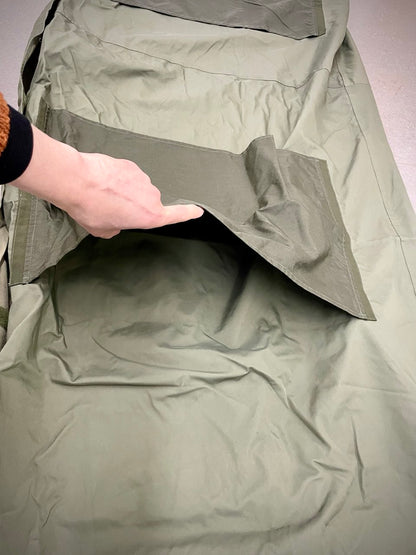 Hollannin armeijan makuupussin Gore-Tex -päällinen, ylijäämä