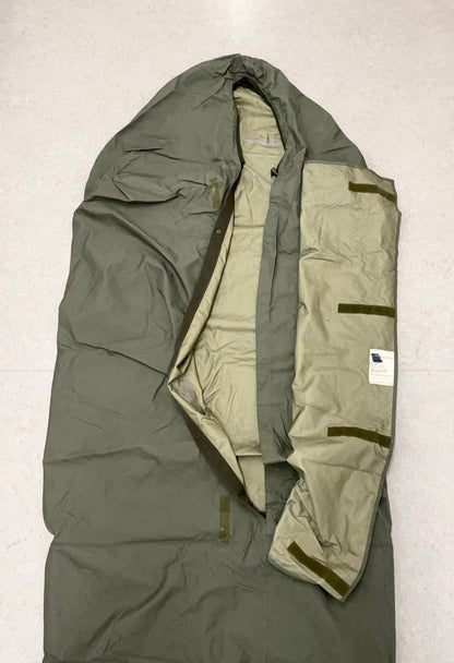 Hollannin armeijan makuupussin Gore-Tex -päällinen, ylijäämä