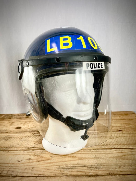 Brittipoliisin mellakkakypärä, ylijäämä