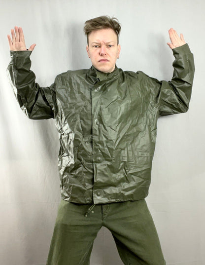 Ruotsin armeijan lyhythelmainen sadetakki, ylijäämä