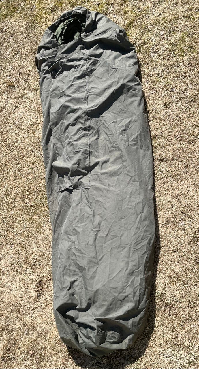 Hollannin armeijan makuupussin Gore-Tex -päällinen, ylijäämä