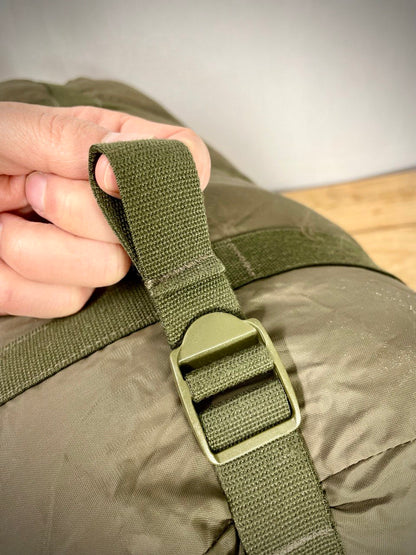 Bundeswehrin kompressiopussi, keskikokoinen, ylijäämä
