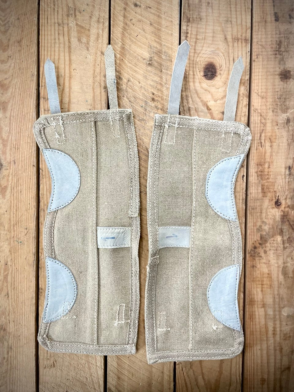 Italian armeijan vintage-säärystimet, ylijäämä