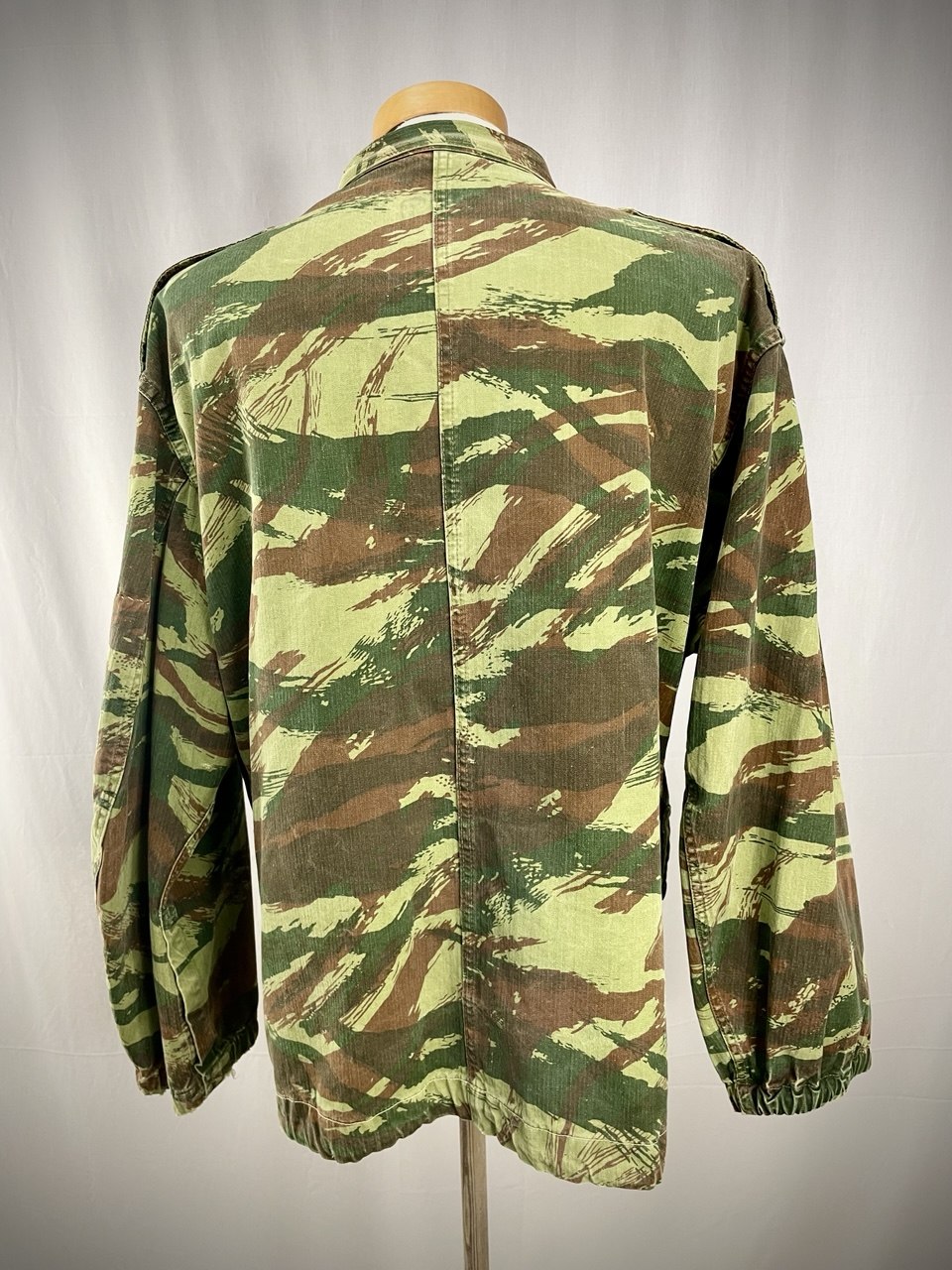 Ranskan armeijan TAP 47/56 maastotakki, Lizard-maastokuviolla, koko Medium, ylijäämä