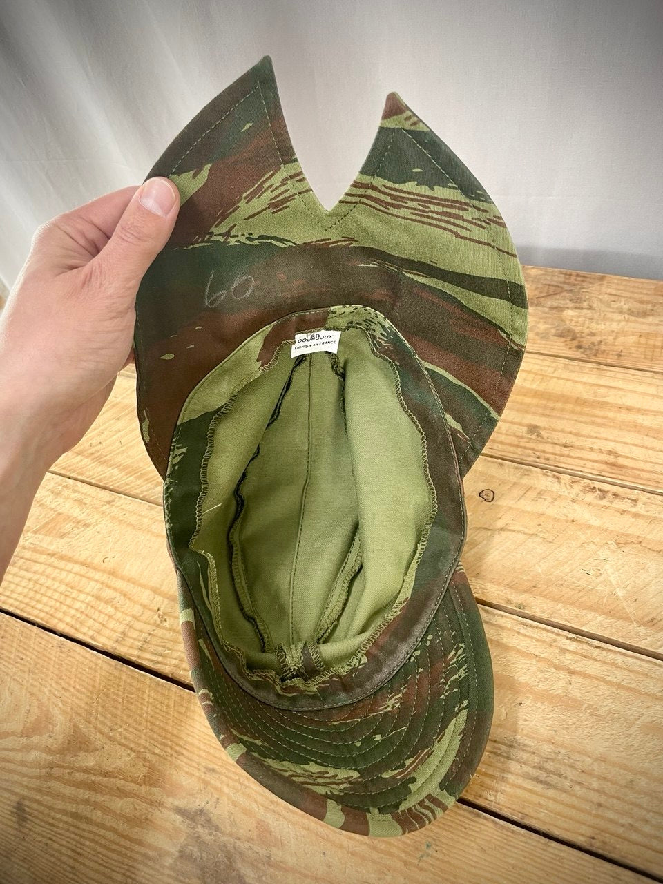 Ranskan armeijan "Bigeard" kenttälakki, Lizard-maastokuviolla, reproduktio