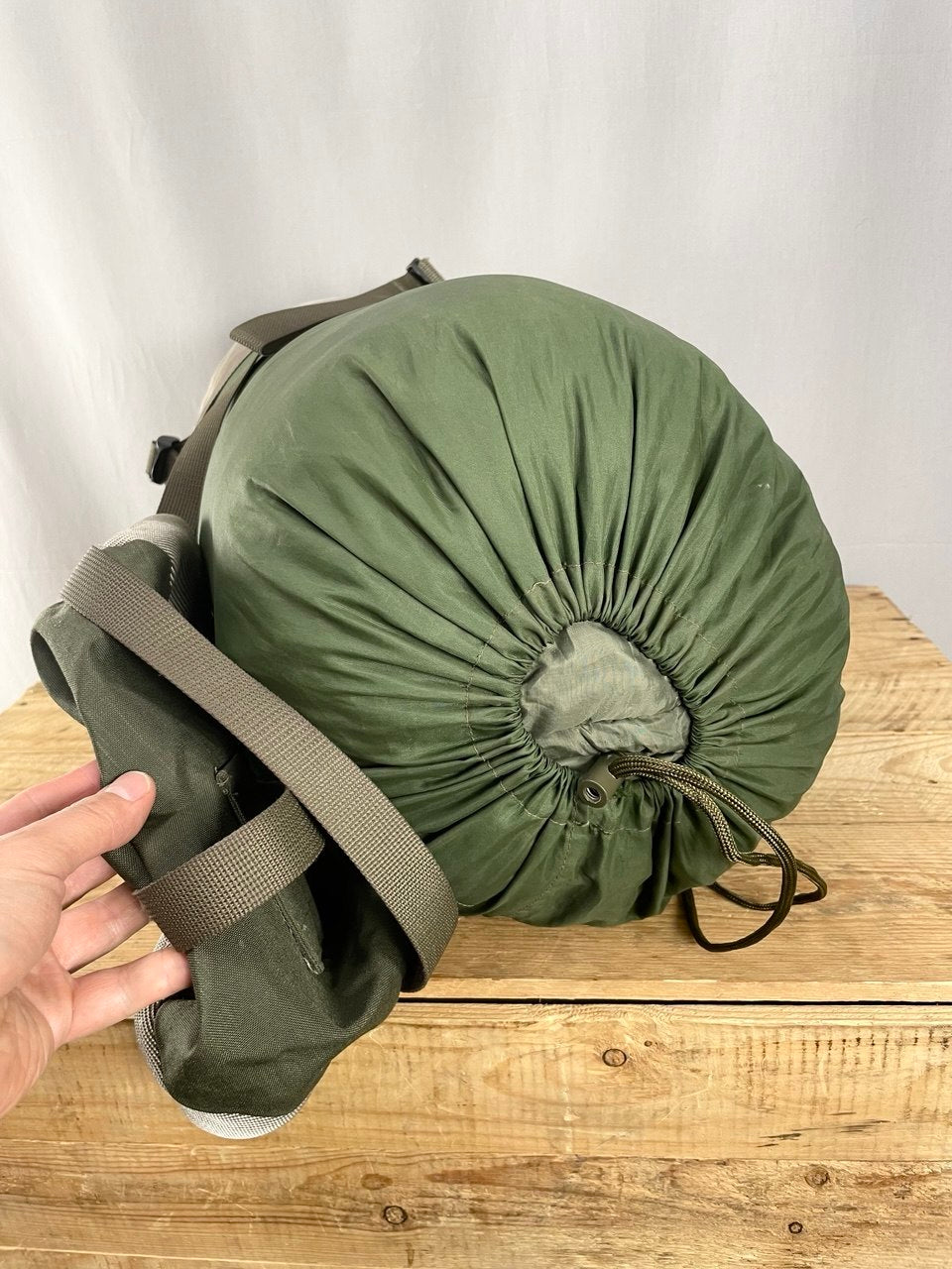 Hollannin armeijan M90 kompressiopussi, iso, ylijäämä