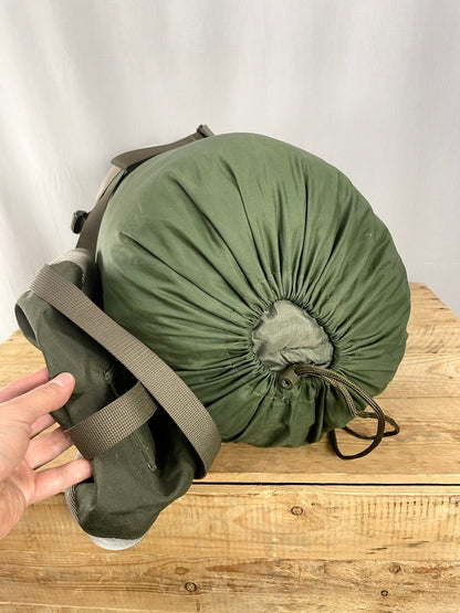 Hollannin armeijan M90 kompressiopussi, iso, ylijäämä