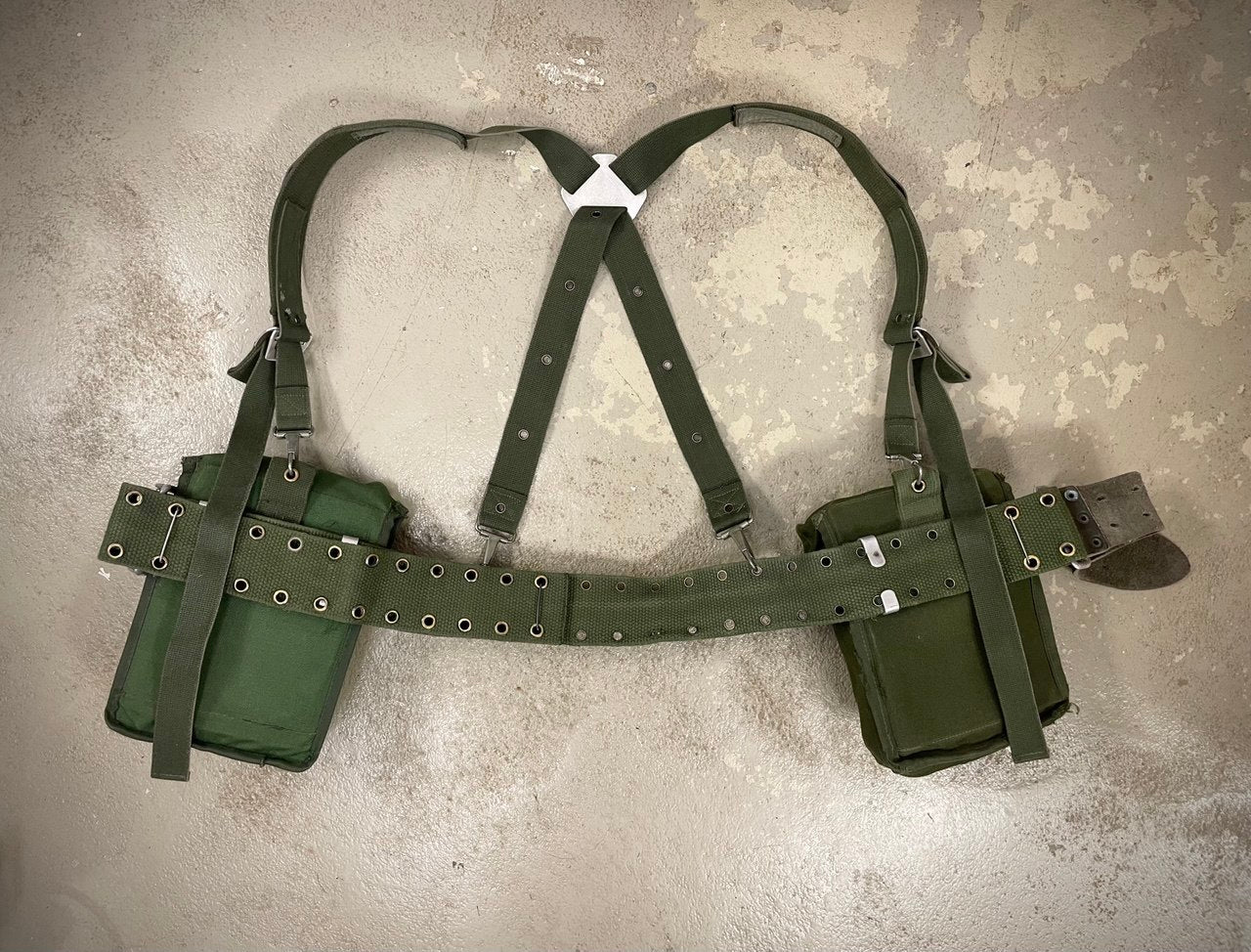 Ruotsin armeijan 304 tetsari, neliosainen, ylijäämä