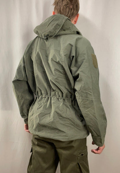 Itävallan armeijan KAZ03 Gore-Tex -takki, ylijäämä