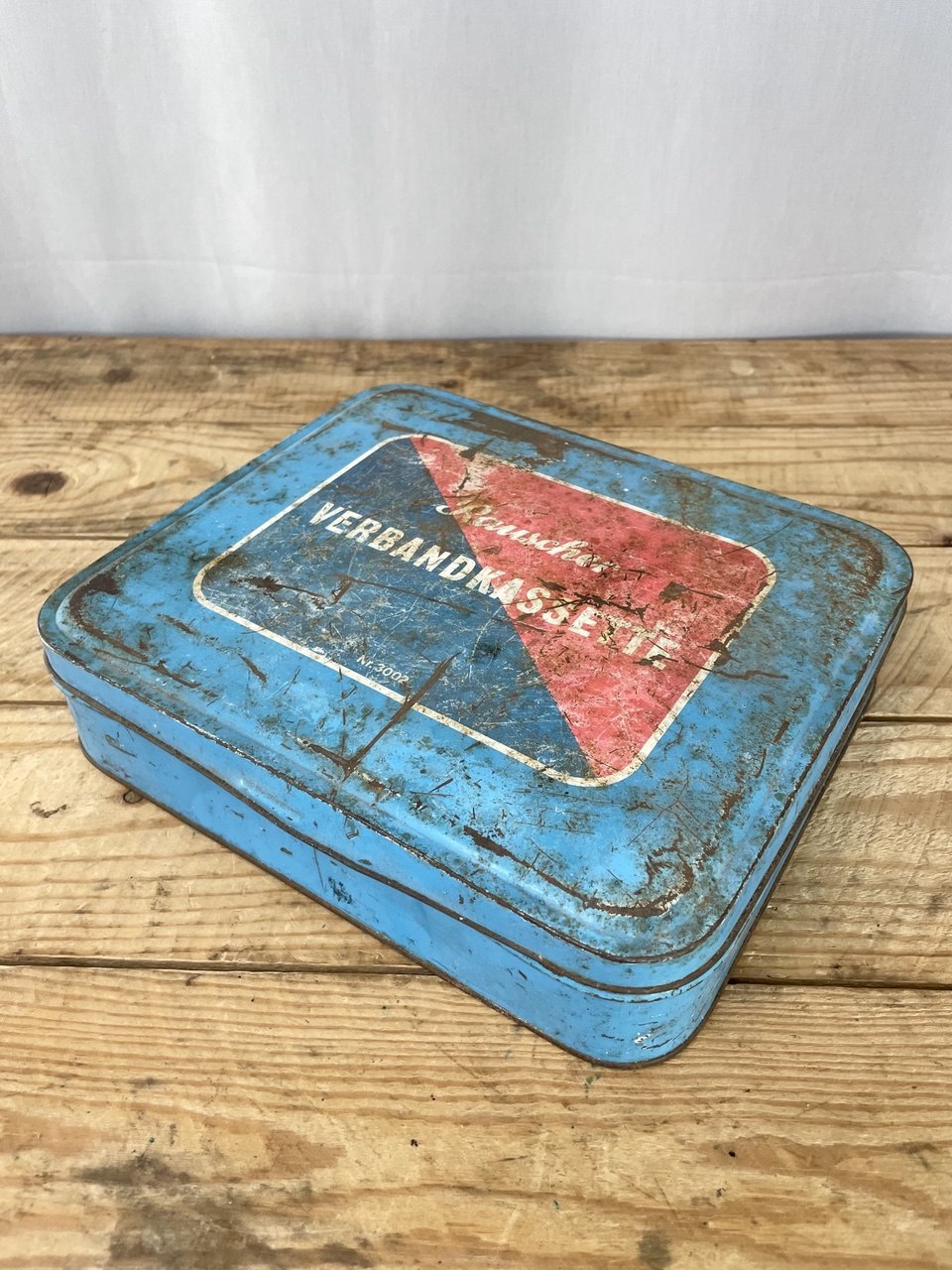 Rauscher vintage-ensiapulaatikko sisällöllä, käytetty