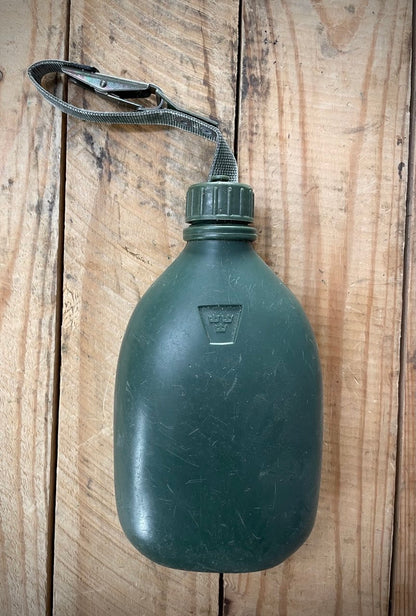 Ruotsin armeijan muovinen M67 kenttäpullo, ylijäämä