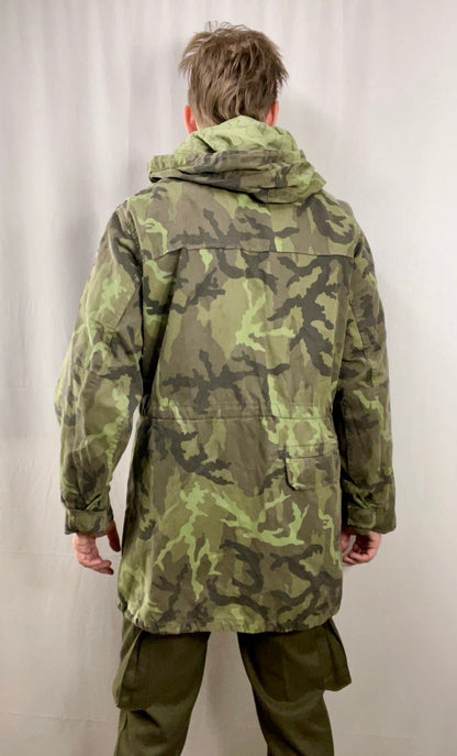 Tsekkiarmeijan Vz95 parka, napeilla, ylijäämä